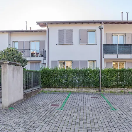 Bilocale A 300mt Dalla Spiaggia! Giardino Privato Bellagio