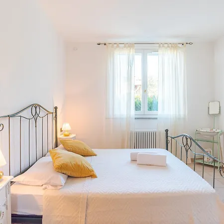 Bilocale A 300mt Dalla Spiaggia! Giardino Privato Bellagio