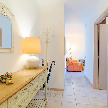 Bilocale A 300mt Dalla Spiaggia! Giardino Privato *